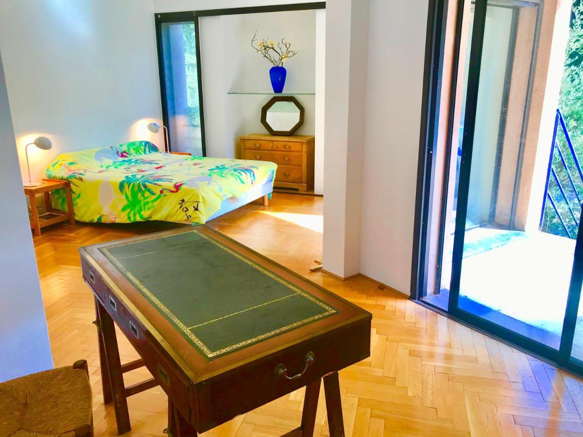 Climatisee Avec Piscine Sur Les Hauts De Villa Nimes