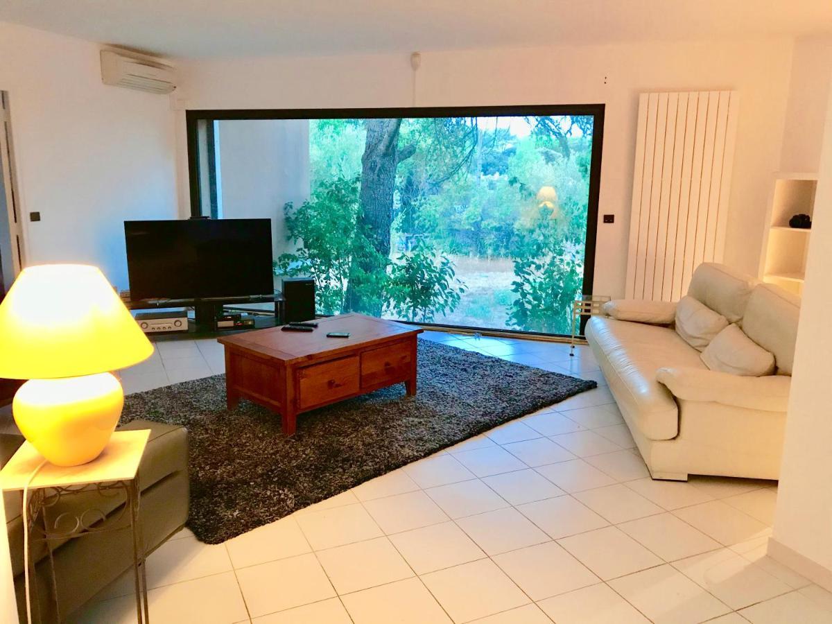 Climatisee Avec Piscine Sur Les Hauts De Villa