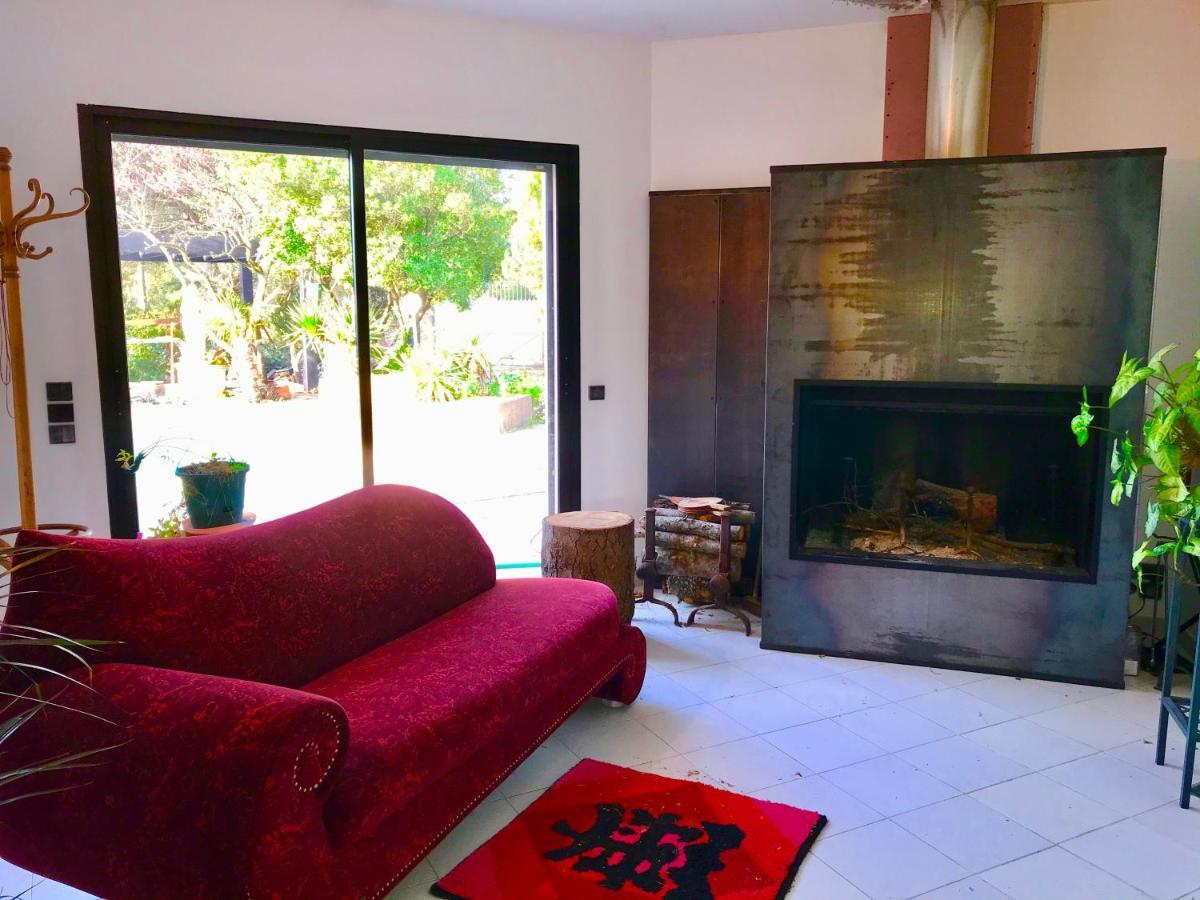Climatisee Avec Piscine Sur Les Hauts De Villa Nimes